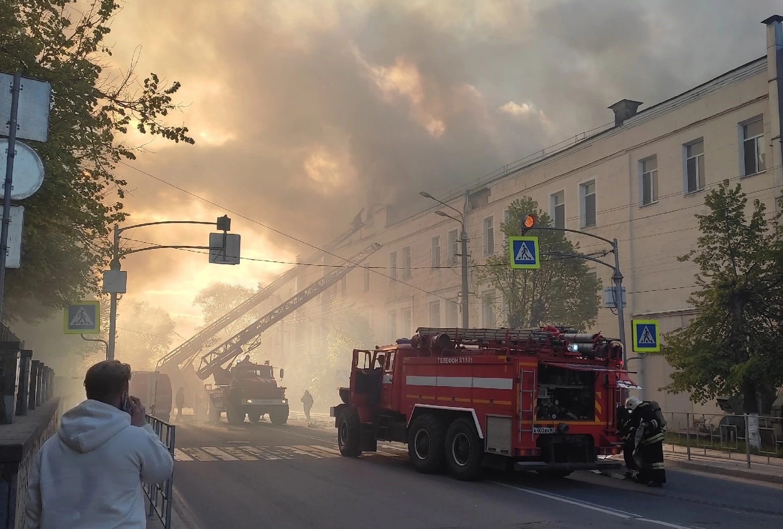 Пожар на Смоленской чулочной фабрике | 05.05.2023 | Смоленск - БезФормата