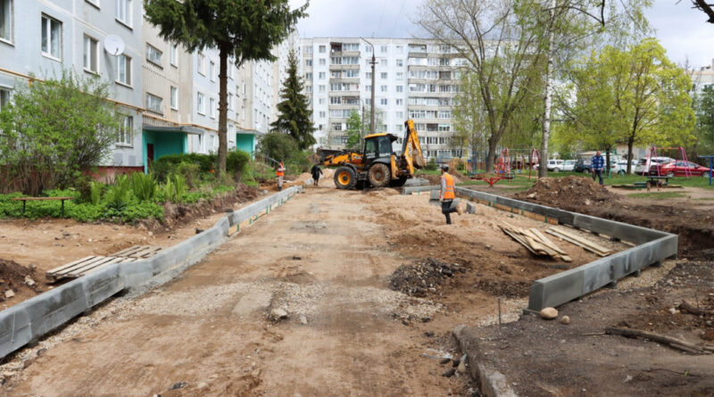 В Смоленске обсудили ход работ по благоустройству дворовых и общественных территорий