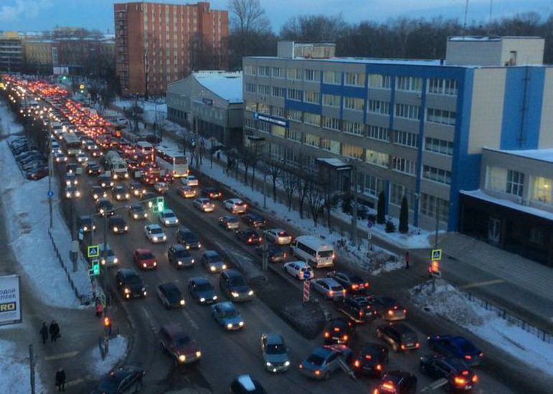 Пробки смоленск. Смоленск улица Медгородок. Перекресток Медгородок Смоленск. Пробка Смоленск сейчас Кирова.